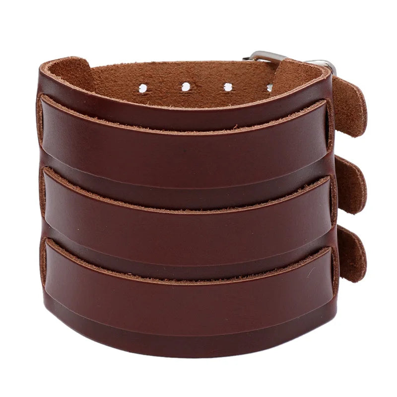 Men’s leather bracelet with steel snap clasps: punk-inspired, available in vibrant colors for a bold, nostalgic look.