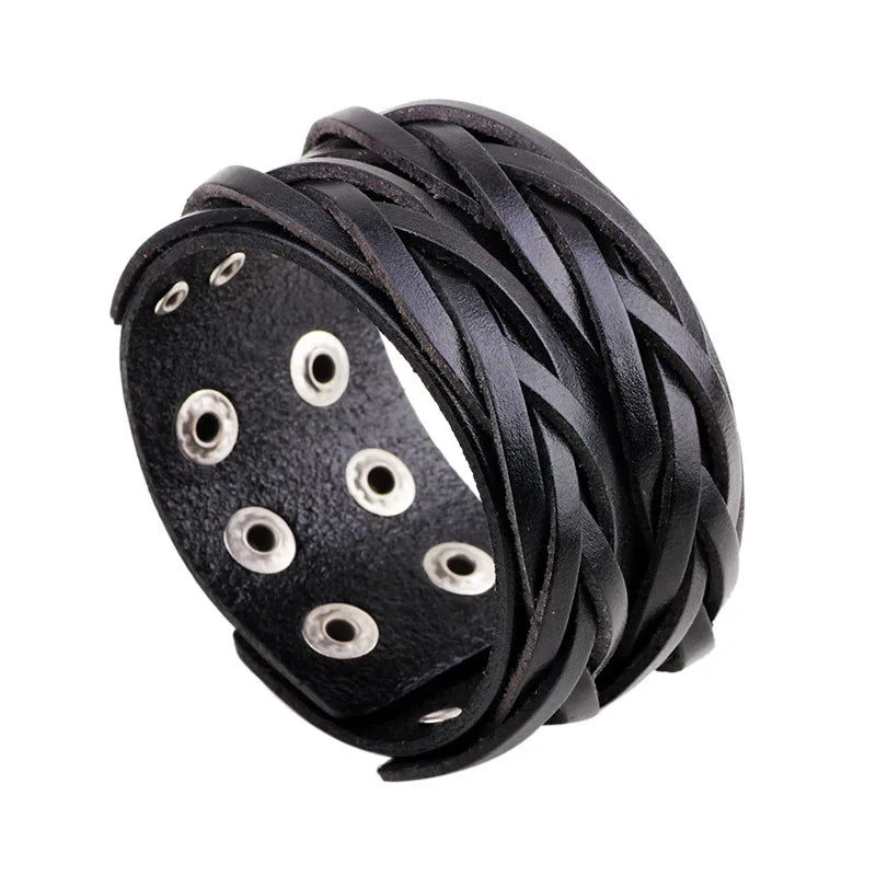 Men’s leather bracelet with steel snap clasps: punk-inspired, available in vibrant colors for a bold, nostalgic look.