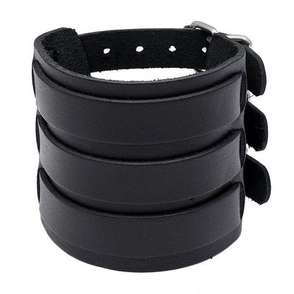 Men’s leather bracelet with steel snap clasps: punk-inspired, available in vibrant colors for a bold, nostalgic look.