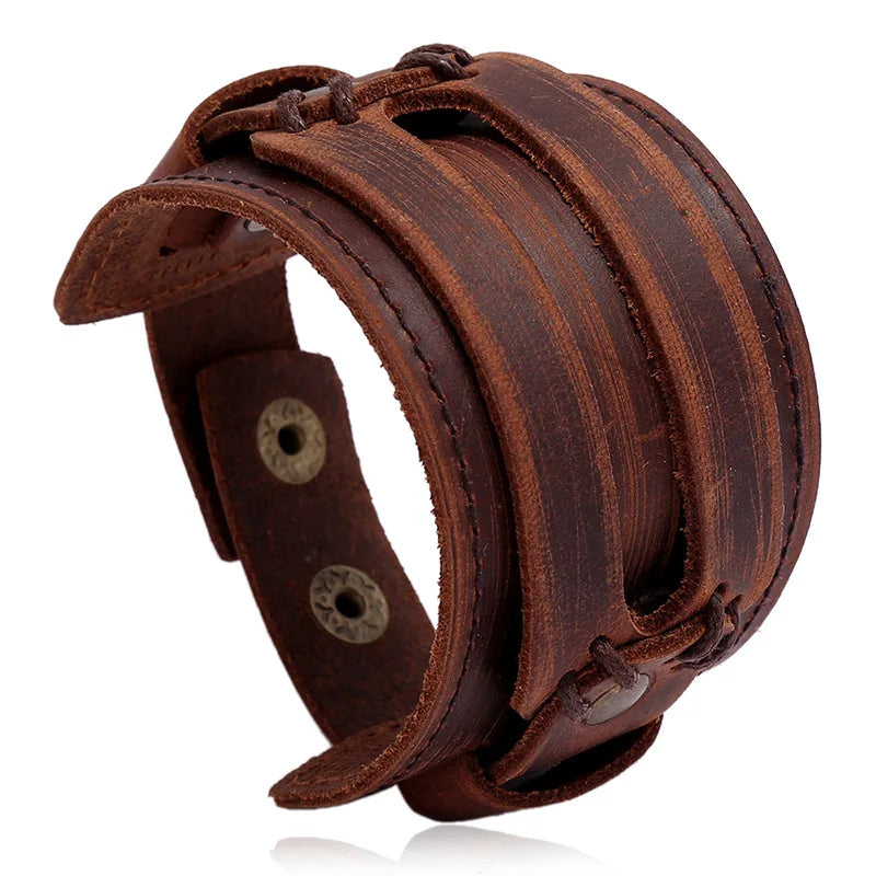 Men’s leather bracelet with steel snap clasps: punk-inspired, available in vibrant colors for a bold, nostalgic look.