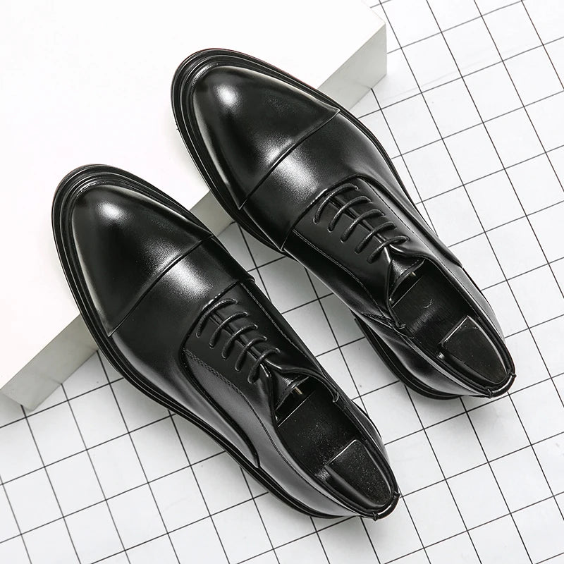 Men's genuine leather lace-up shoes: durable, stylish, timeless, with a secure fit and sophisticated design.