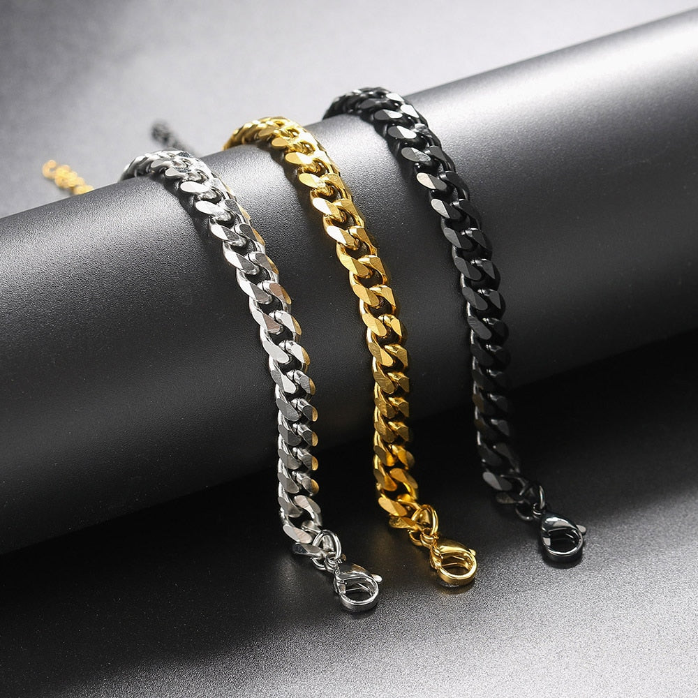 High-quality stainless steel Cuban link bracelet: stylish, durable, and adds a touch of class to any outfit.